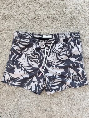 American Eagle Outfitters Men’s Black and Cream Leaf-Print Swim Trunks